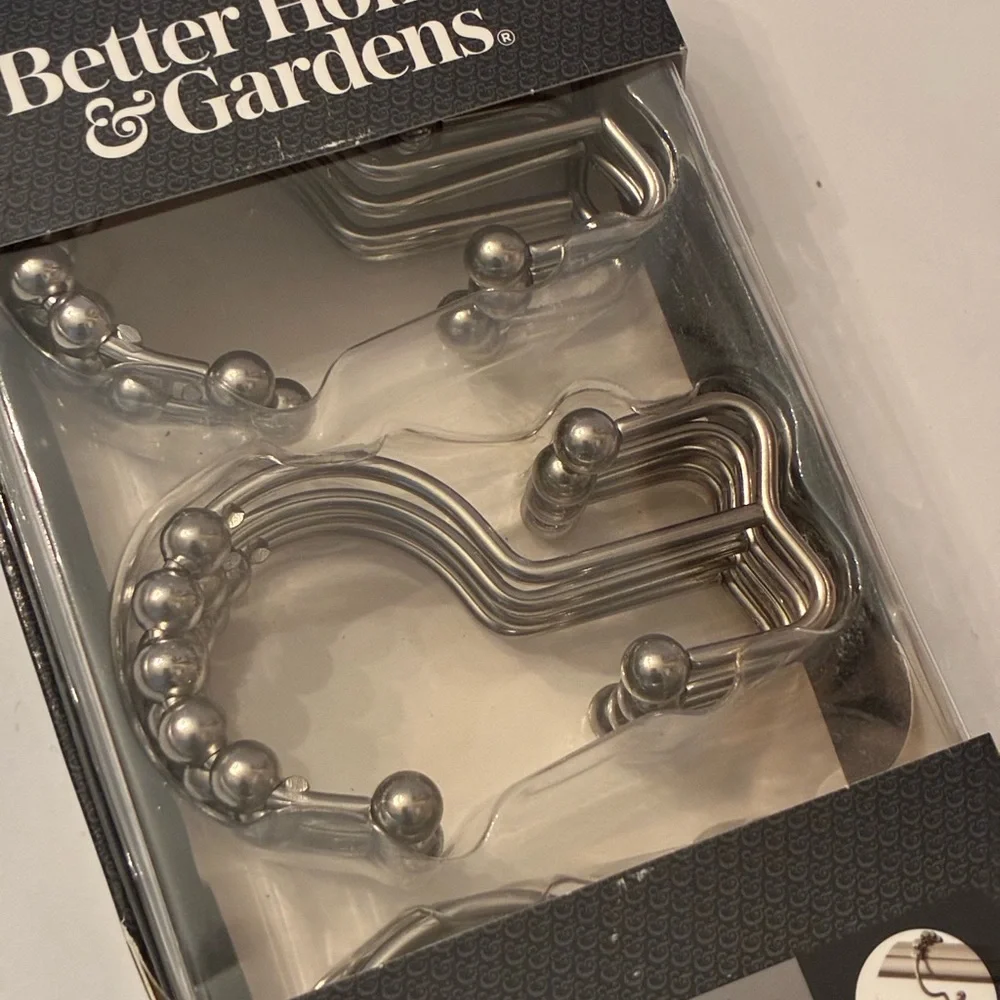 Double glide shower hooks